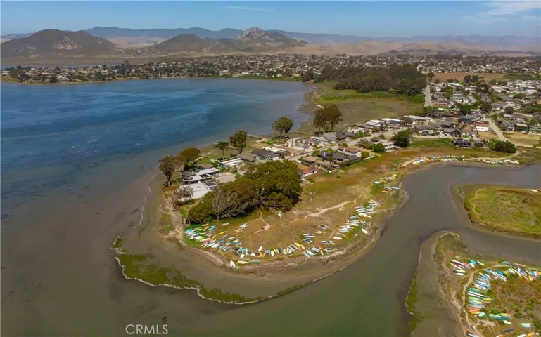 Nice Eastward view with the Cuesta Inlet in the shot...