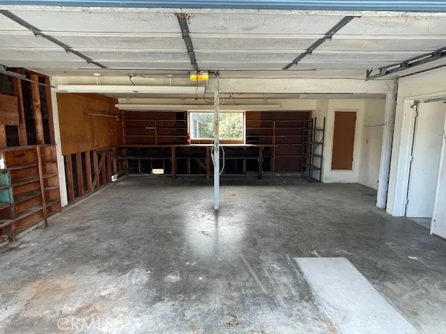 A closer look at the garage...