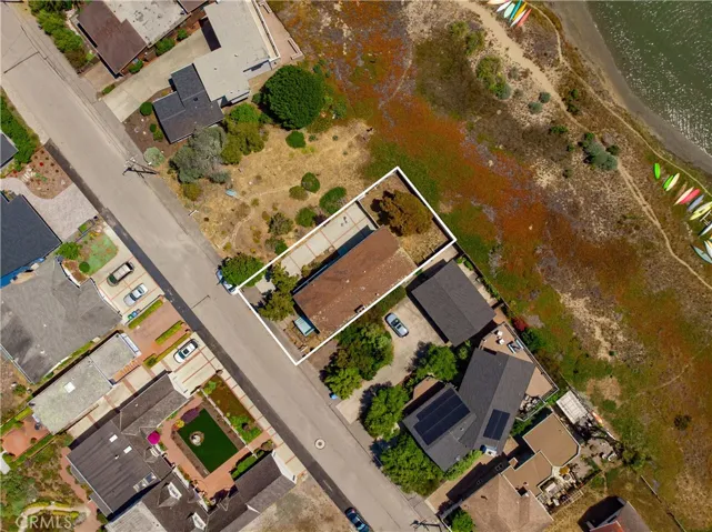 An aerial of the 50'X100'
5,000 s.f. parcel...