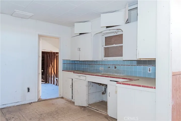 7344 W Avenue I, Lancaster, California 93536