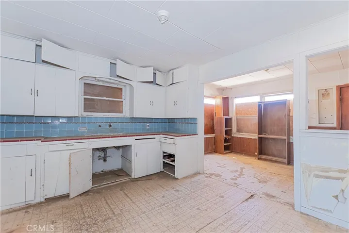 7344 W Avenue I, Lancaster, California 93536