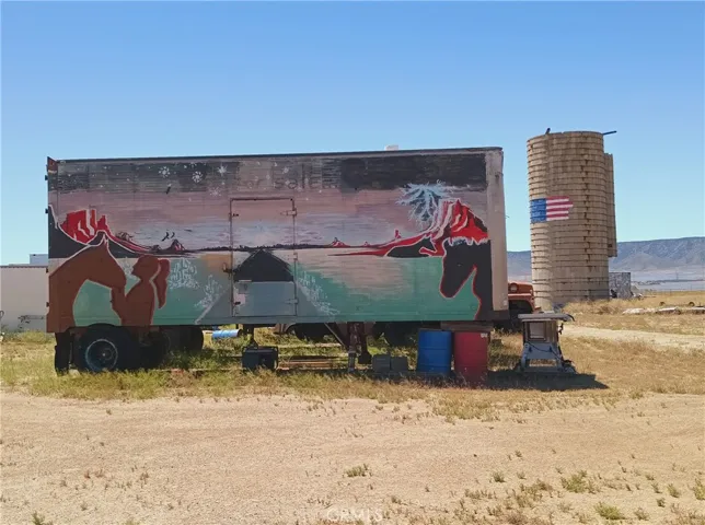 Truck / Container for sale