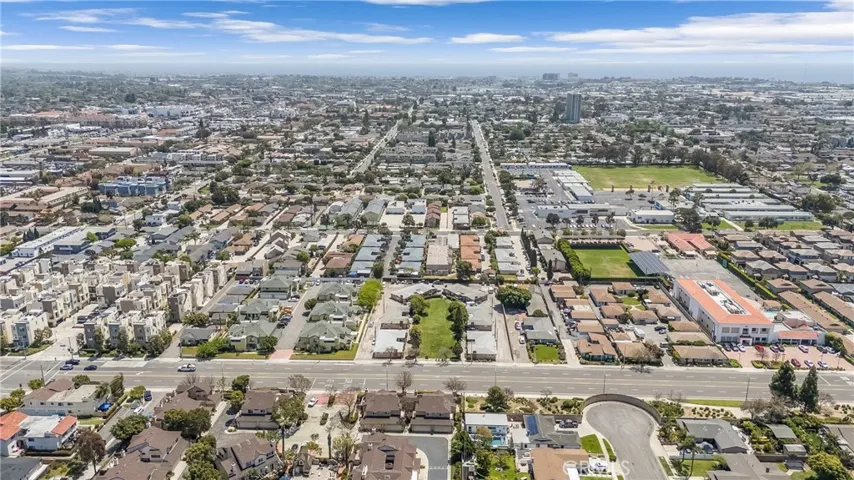 617 Victoria Street, Costa Mesa, California 92627