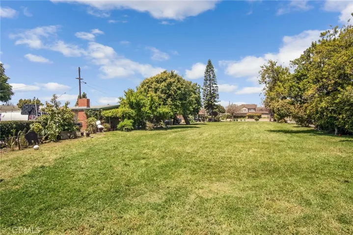 617 Victoria Street, Costa Mesa, California 92627