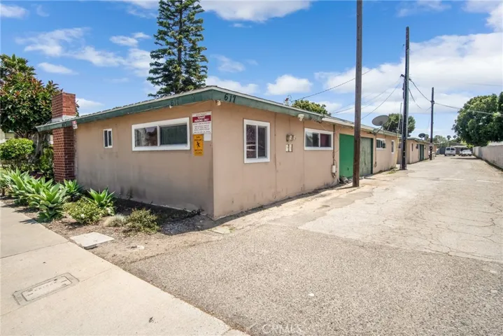 617 Victoria Street, Costa Mesa, California 92627
