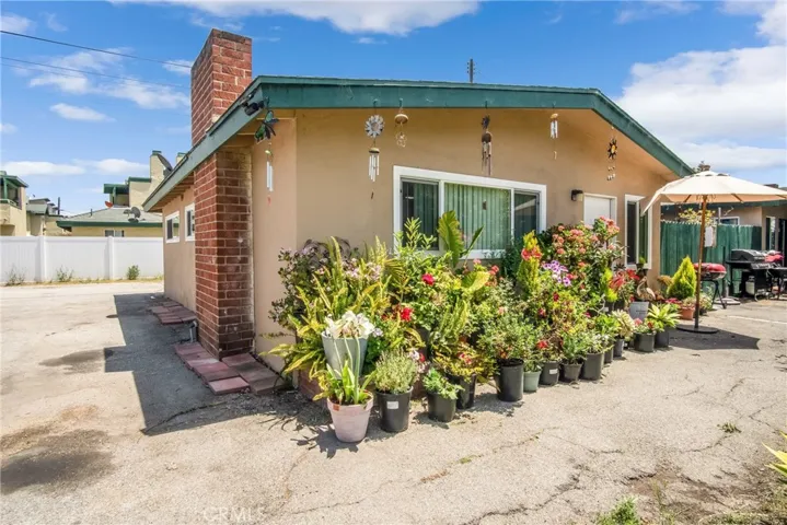 617 Victoria Street, Costa Mesa, California 92627