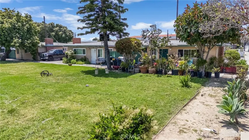 617 Victoria Street, Costa Mesa, California 92627