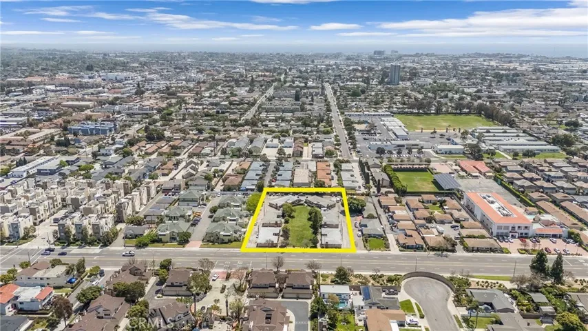 617 Victoria Street, Costa Mesa, California 92627