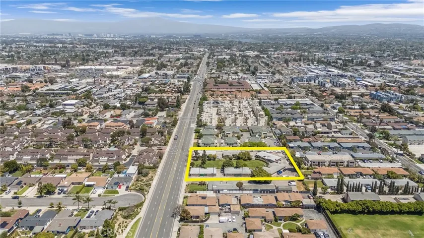 617 Victoria Street, Costa Mesa, California 92627