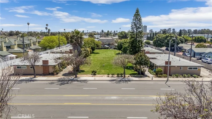 617 Victoria Street, Costa Mesa, California 92627