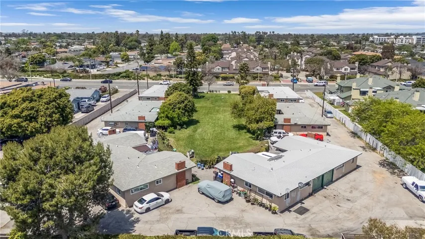 617 Victoria Street, Costa Mesa, California 92627