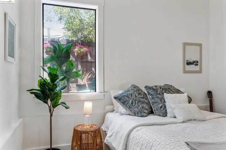 469 Jean C, Oakland, California 94610