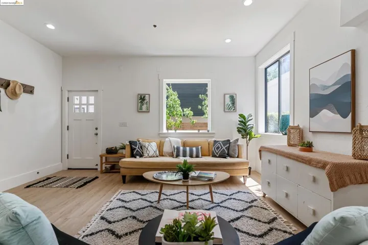 469 Jean C, Oakland, California 94610