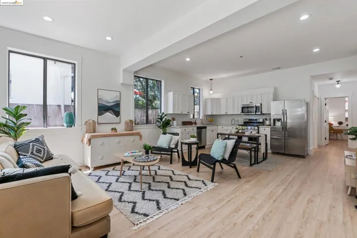 469 Jean C, Oakland, California 94610