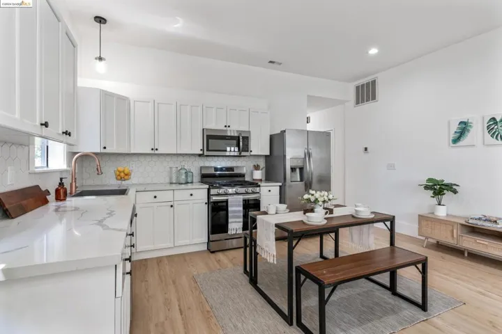 469 Jean C, Oakland, California 94610