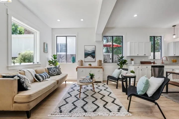 469 Jean C, Oakland, California 94610