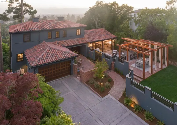 291 The Uplands, Berkeley, California 94705