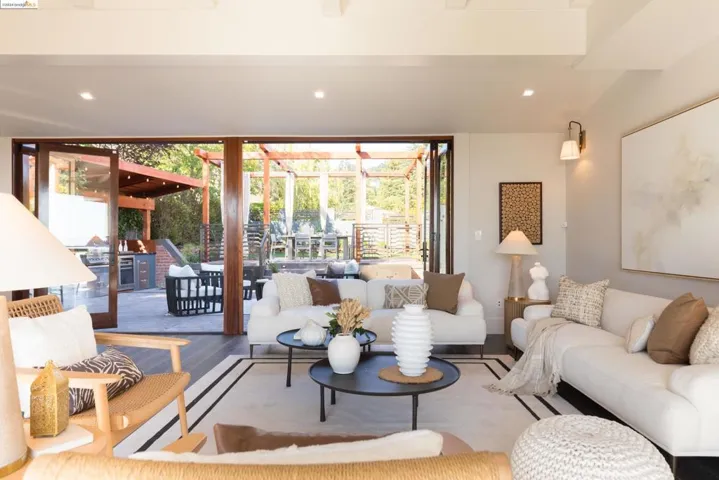 291 The Uplands, Berkeley, California 94705