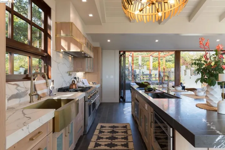 291 The Uplands, Berkeley, California 94705