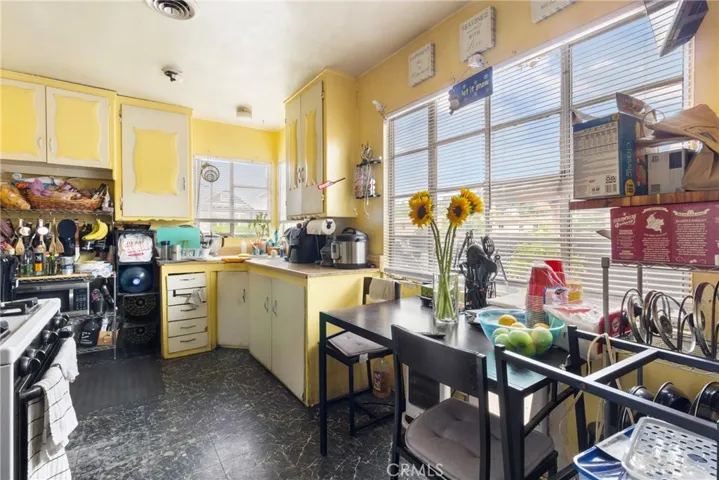 good sized kitchen waiting for your love ,imagination and care
