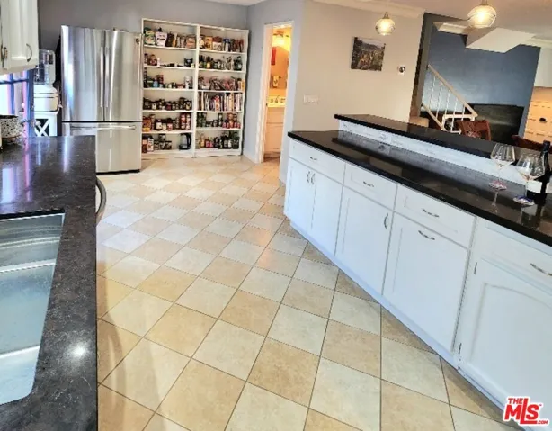 1916 Matthews Avenue B, Redondo Beach, California 90278