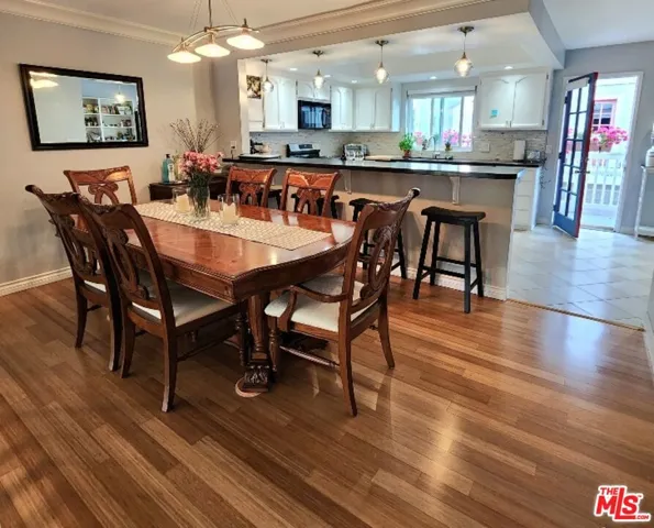 1916 Matthews Avenue B, Redondo Beach, California 90278
