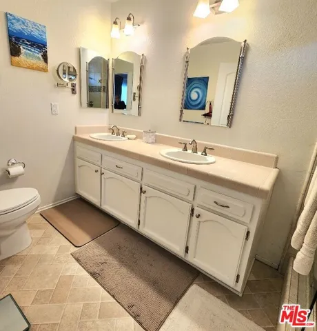 1916 Matthews Avenue B, Redondo Beach, California 90278