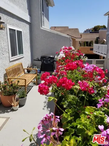 1916 Matthews Avenue B, Redondo Beach, California 90278
