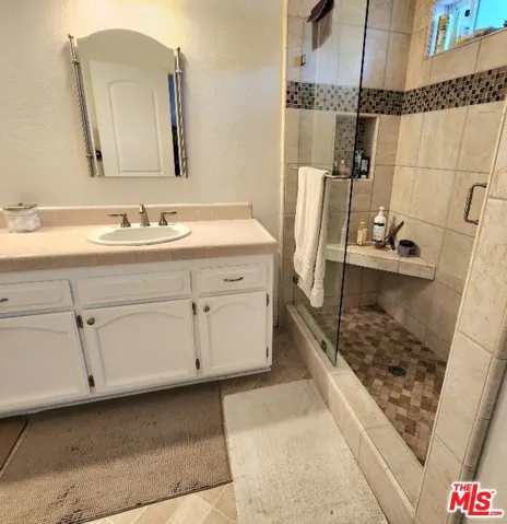 1916 Matthews Avenue B, Redondo Beach, California 90278