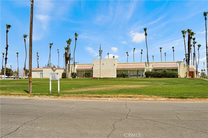 Tri Palm Estates & Country Club offers golf, swimming pools, spas, tennis courts, pickleball, shuffleboard, a restaurant, billiards, cards, and numerous clubs and activities to keep you exercised and entertained!
