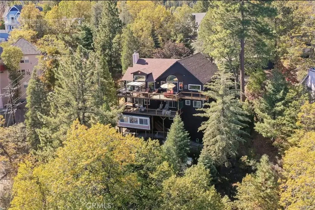 537 Canyon View Road, Lake Arrowhead, California 92321 home-pic-2