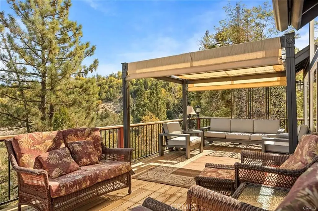 537 Canyon View Road, Lake Arrowhead, California 92321 home-pic-12