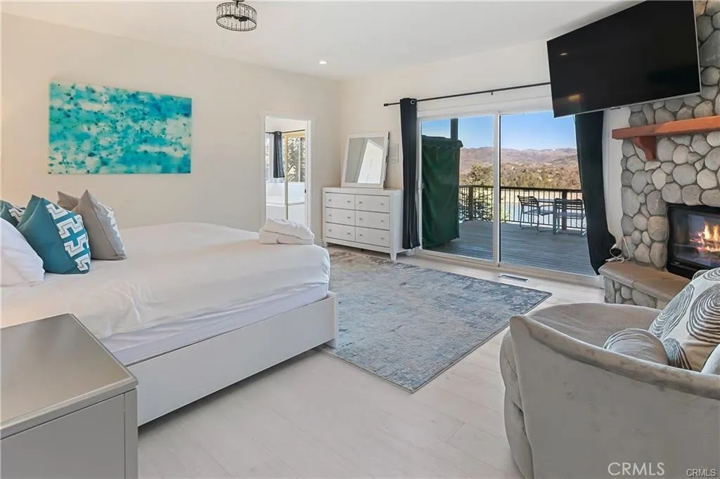 537 Canyon View Road, Lake Arrowhead, California 92321 home-pic-20