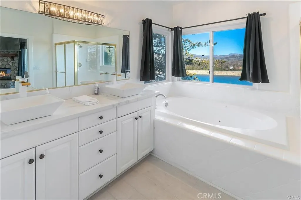 537 Canyon View Road, Lake Arrowhead, California 92321 home-pic-21