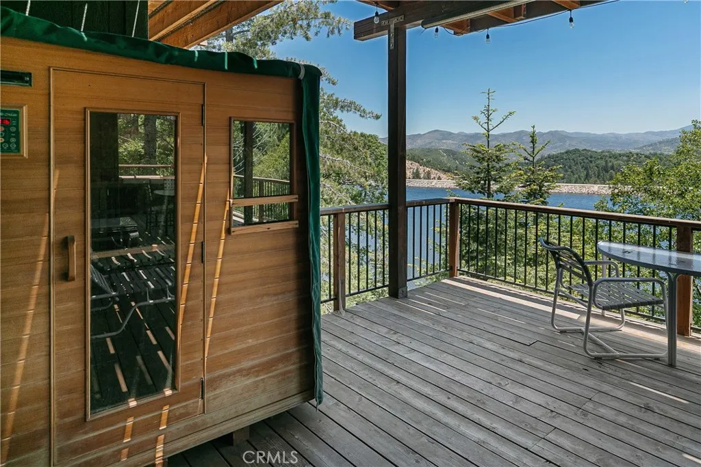 537 Canyon View Road, Lake Arrowhead, California 92321 home-pic-32