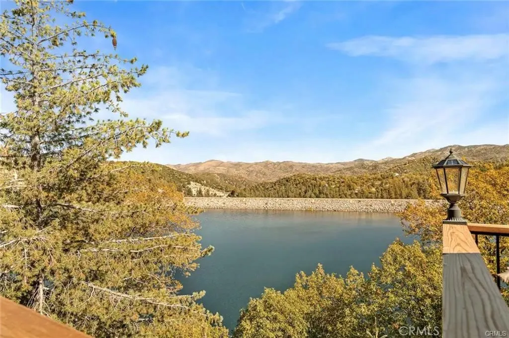 537 Canyon View Road, Lake Arrowhead, California 92321 home-pic-13