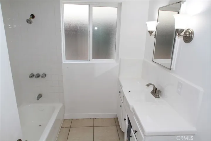 1250 E 4th Street 3, Long Beach, California 90802