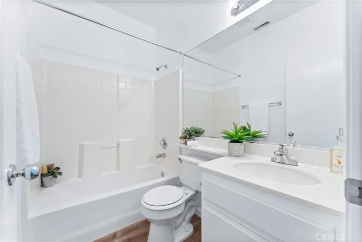 Secondary bathroom
