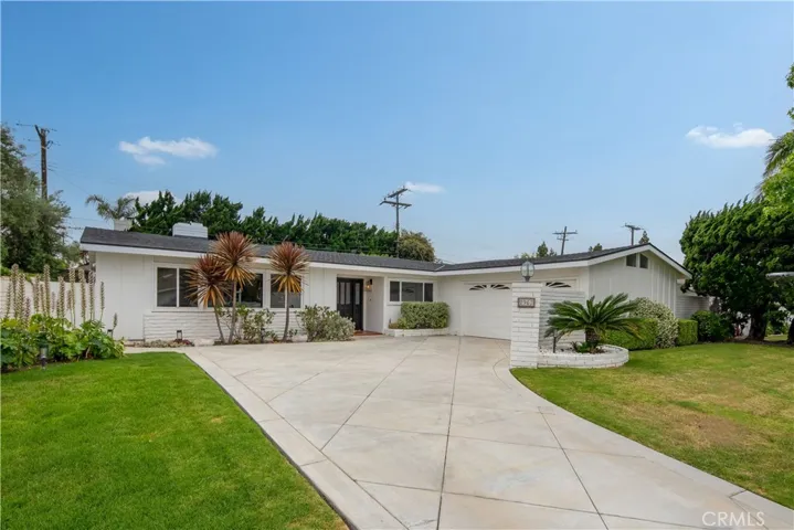 2967 Mindanao Drive, Costa Mesa, California 92626