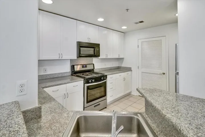 3901 Lick Mill Boulevard 128, Santa Clara, California 95054