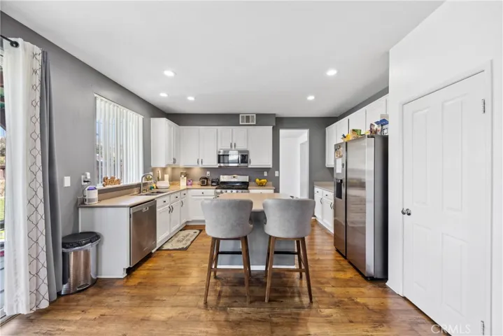 31256 Sierra View Court, Menifee, California 92584