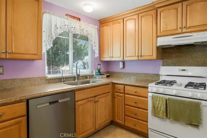 410 N Leaf Circle, Anaheim Hills, California 92807