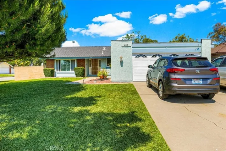 410 N Leaf Circle, Anaheim Hills, California 92807