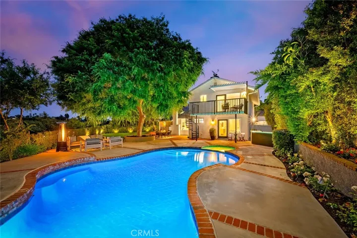 Incredible private oasis to enjoy year round! Gorgeous Chinese Elm to center your yard!