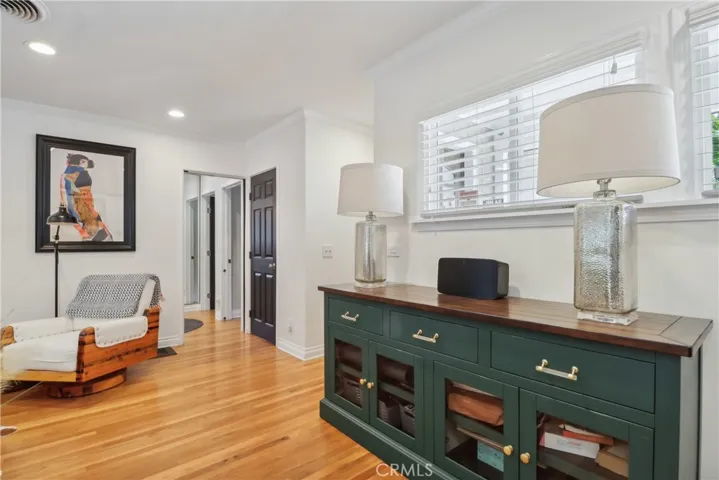 10245 Newhome Avenue, Sunland, California 91040