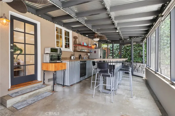 10245 Newhome Avenue, Sunland, California 91040