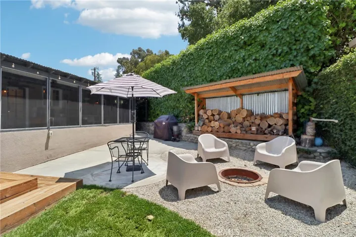 10245 Newhome Avenue, Sunland, California 91040