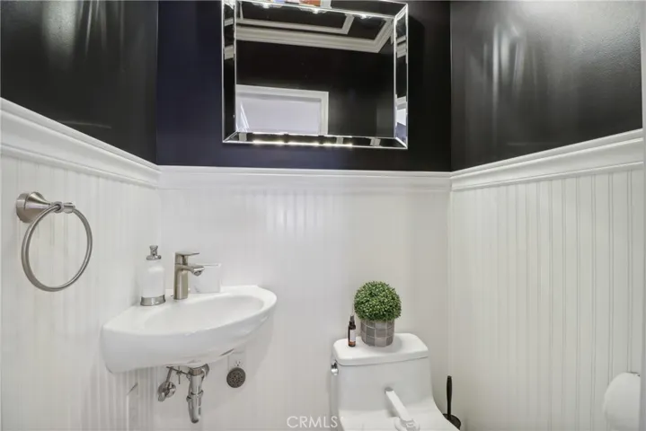 10245 Newhome Avenue, Sunland, California 91040