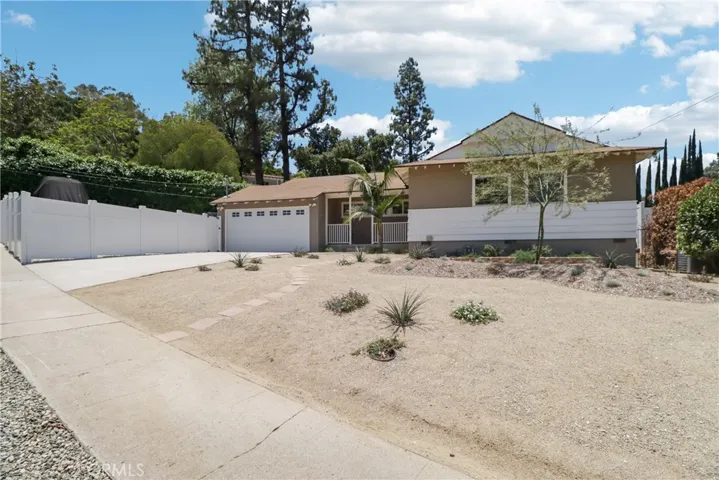 10245 Newhome Avenue, Sunland, California 91040