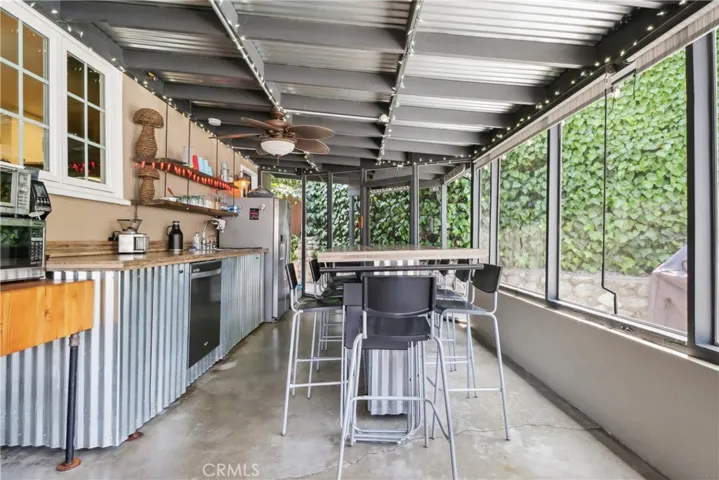 10245 Newhome Avenue, Sunland, California 91040
